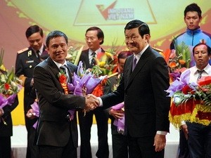 Chủ tịch nước Trương Tấn Sang tôn vinh 21 tập thể và cá nhân tiêu biểu - ảnh 1